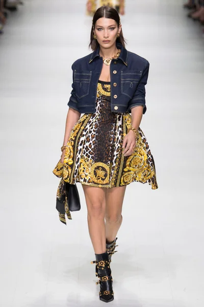 Look 14